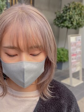 レフ(LEF) 【オダオススメ！】外ハネくびれボブ×ホワイティベージュ