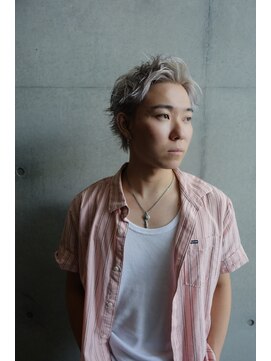 マール 矢場町(MARL) ホワイト×スパイキーショート