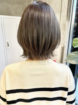 ナナローネス(nana loness) 暗髪 レイヤーボブ レイヤーカット くびれボブ