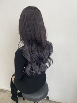 カットアンドトータルビューティ ヴァンキャトル(Cut&Total Beauty VINGT QUATRE) グラデーションカラー【グレーカラースタイル】