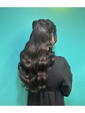 リエラ 新宿(RIERA) 猫耳ヘア 編み込みアレンジ