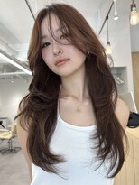 バベル アット フルリール 甲子園口(BABEL at fleurir) 肌馴染みのいいヘルシーベージュに媚びない大人レイヤーカット