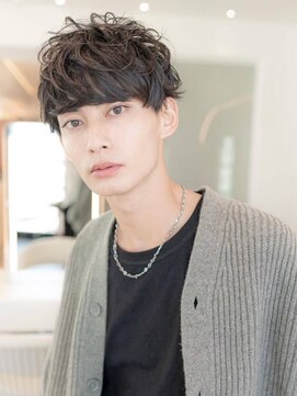 ケアリー プレナ海浜幕張(Carelly) ツイストパーマ七三オールバックマッシュウルフスリークショート