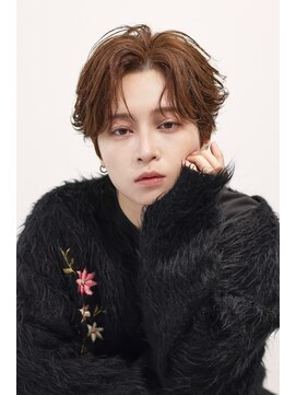 リップス 原宿(LIPPS) ナチュラルブラウンフェザーショート