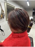ピンクブラウンのハイライトにショートレイヤーで立体感アップ！