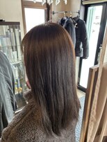 ヘアーイーダッシュ(HAIR E')&nbsp;広がりを抑えて自然なストレートに