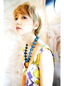 ブーケ(BOUQUET) ハンサムショート・抜け感レイヤー・シースルーカラー・小顔