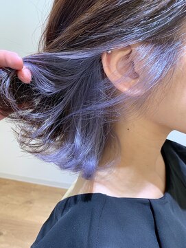 ドゥアージュ(Deux Age) 外ハネボブxインナーカラー『ラベンダーアッシュ』