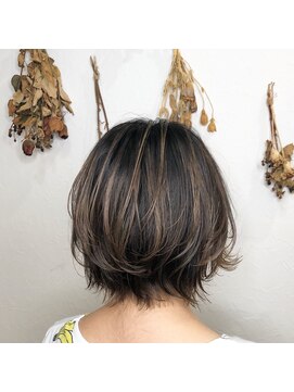 ウル(Ulu) ショート×バレイヤージュ