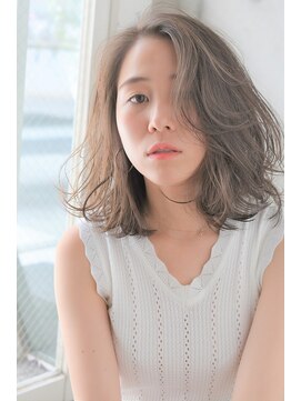 美容室ピュール(PUUR) 大人かわいい外ハネボブ/アッシュブラウン/伸ばしかけ/耳かけ