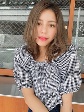 ルービック 和歌山(Rubik's) 大人可愛いくびれミディ(かきあげグレージュカラー)
