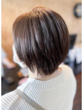 アークスヘアー 大人可愛い小顔ハンサムショートアッシュブラウン