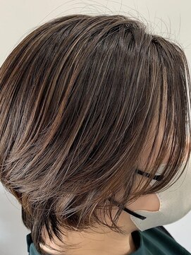 アンヒュッテ(ANHUTTE) 白髪ぼかしハイライト/ミルクチョコレート