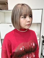 ステア ケース(stair case)&nbsp;似合わせ　地毛残しハイライト　ブロンドボブ