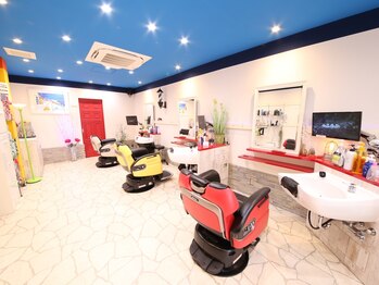 メンズヘアー パズル(Men's hair Puzzle)の写真/初めての方も大歓迎！気さくなスタッフが丁寧に対応♪アットホームな空間で、あなただけのサロンタイムを☆