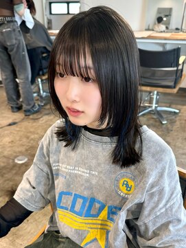 ニュート(Neut ) レイヤーカットインナーカラークロスパーマダブルカラー