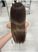 ブラウンベージュ