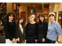 自然体の笑顔が集う、心地よさとセンスが溶け合う上質サロン