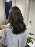 オリーブベージュ×透明感カラー