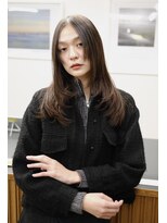 スティルライツ(STILL LIGHTS)&nbsp;顔周りのステップカット+レイヤーセミロング