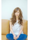 女度がグレードUPする甘辛フェミニンスタイル