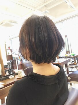 キアラ(Kchiara) 大人可愛いひし形ボブ