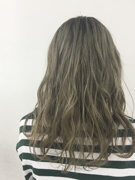 エンドリンク(endlink) くすみベージュ × ハイトーンカラー