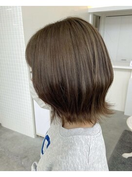 マドンナ ヘアー(madonna hair.) オリーブベージュ