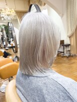 オブヘアーギンザ(Of HAIR GINZA)&nbsp;ぷつっとボブ ×ホワイトベージュ
