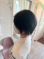 レシェル 松阪(RECIEL) 重く見えない黒髪ショート