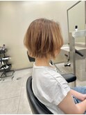 耳掛けショートボブ/襟足束感ショート/アッシュベージュ