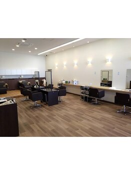 【ご新規様似合わせカット（シャンプー・ブロー込み）￥2980】通いやすい価格でお得にキレイが手に入る★