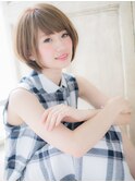mod's天神/斜めバングハイトーンカラー刈り上げショートボブa