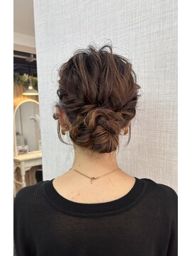 ブレス ヘアアンドスパ 湘南台(bless hair spa) ふわふわシニヨン