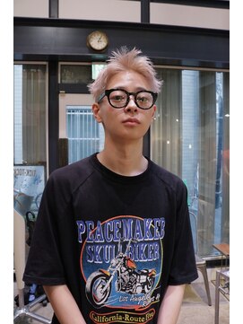 ステップボーンカットオオサカ(STEP BONE CUT OSAKA Via TICK-TOCK) 【ステップボーンカット】スパイキーショート