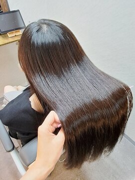 ARiA east byECLART新宿東口店 髪質改善 個室サロン【アリアイーストバイエクラート】 縮毛矯正・髪質再生