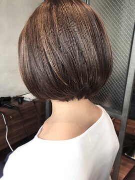 リバレッジ 広尾(Leverage) 《Leverage》後ろから見ても美人☆美しいボブpart2