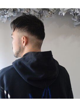 ケイカ(Keica) スキンフェード