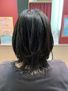 ミズグラート(Ms. grato) ツヤ感たっぷりハネウルフ