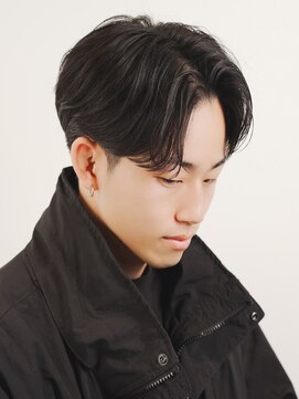 アルファ 新宿(alpha) フェザーパーマ/刈り上げセンターパート/サーフカール[新宿]