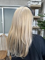 ユニル(unir)&nbsp;【unir】オリジナルケアブリーチでサラ艶ホワイトベージュ★