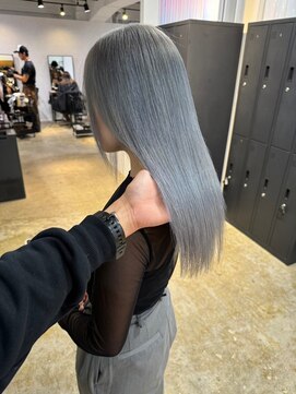 メリー オオサカ(Merly Osaka) これぞ寒色！シルバーカラー