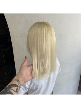 ミスラグジュアリー(Miss Luxury) ホワイトブロンド