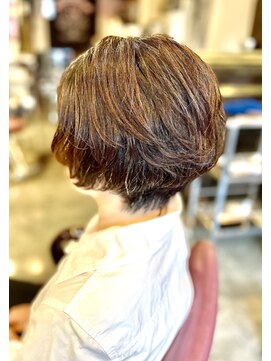 サーティエイト(38) ゆるふわソフトパーマ 丸みショート/髪質改善/カット/元町/