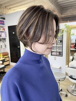 ヌード(NUDE) NUDE白髪ぼかしハイライトカラー脱白髪染め大人ショートボブ