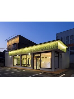 ヘア、スパ、ネイル、メイクとアイサロンも併設するTRUTHで贅沢な時間を過ごしながらトータルビューティー