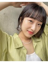 スリープ(Three-p.)&nbsp;切りっぱなし外ハネボブ×ナチュラルイヤリングカラー