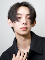 スキル ミナム 表参道(SKILL MiNam)&nbsp;グロッシーセンターパート縮毛矯正ダウンパーマ韓国ヘア