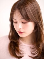 ラフ フロム ガーデン(Laf from GARDEN)&nbsp;ミディアム/レイヤーカット/顔周りカット/ベージュ/透明感カラー