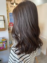 ロッカ(ROCCA) やわらかミディ×ブルーラベンダーグレージュ